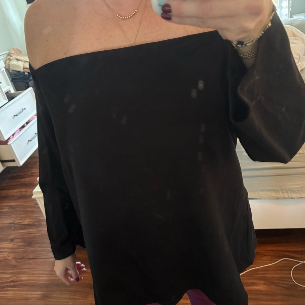 Tuckernuck Elegant Black Top